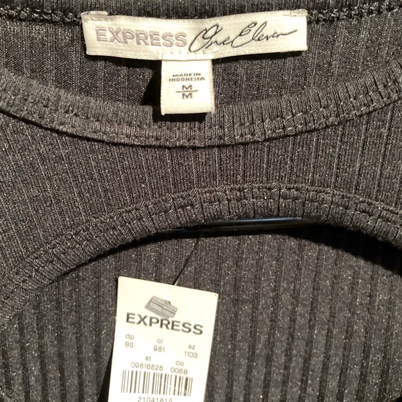 Express Ribbed Cut-Out Top - Picture 3 of 4